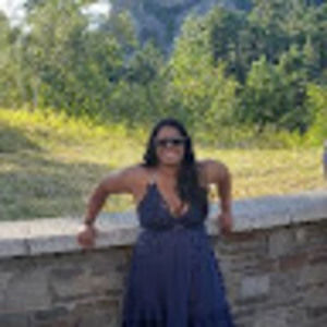 Meet your Posher, Roxanne